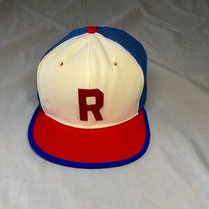 Vintage Snap Back Trucker  Hat Letter R 1980s Red‎ White Blue